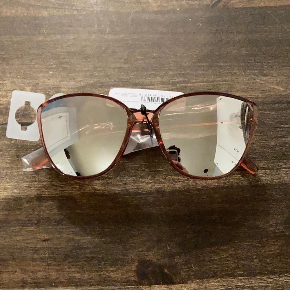 Pink cat eye sunglasses
